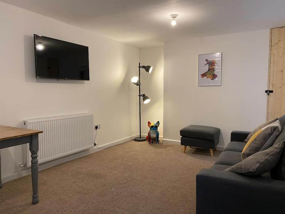 Modern 2 Bedroom Cottage Near Bike Park Wales. Merthyr Tydfil Dış mekan fotoğraf